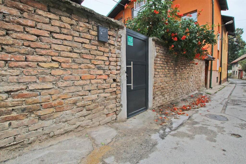 Morich Apartment In The Heart Of Old Town With Garden 塞拉耶佛 外观 照片