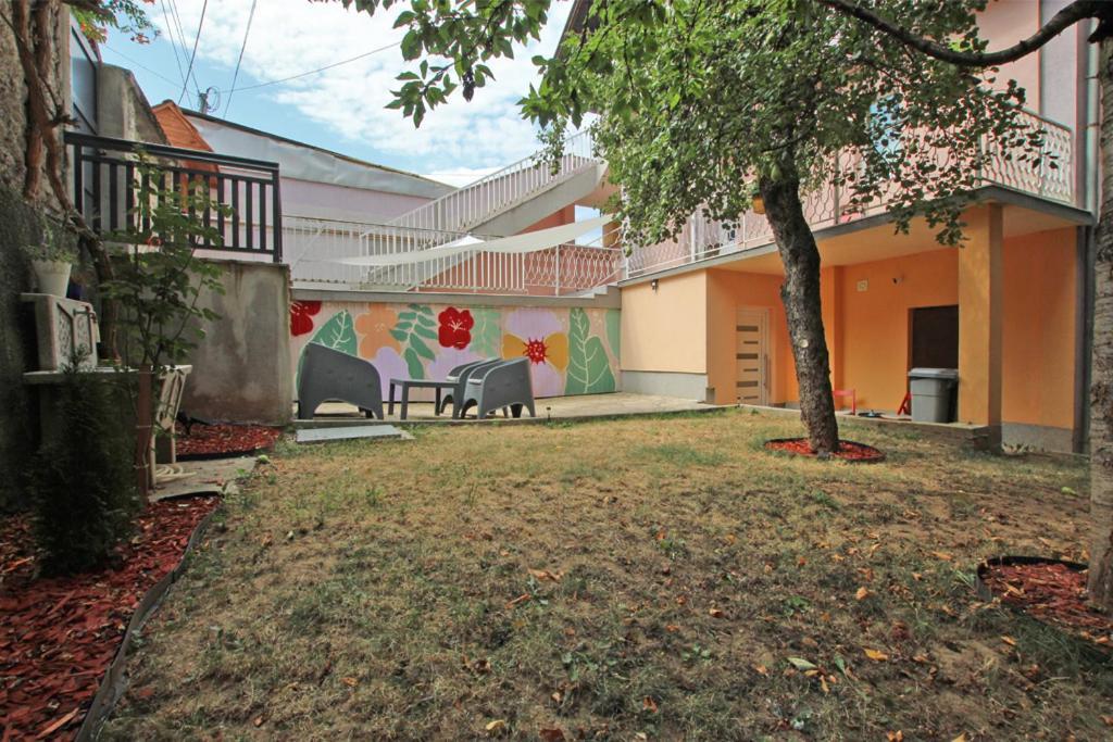 Morich Apartment In The Heart Of Old Town With Garden 塞拉耶佛 外观 照片